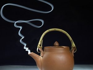 teapot-tea-painting-with-light-smoking-39702